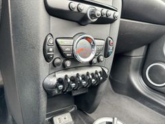 Fahrzeugabbildung MINI Cooper D Cabrio JCW-Paket XENON HARMAN-KARDON