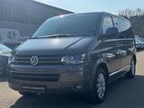 Volkswagen T5 Transporter Bus Multivan Highline 4Motion - Volkswagen T5 Transporter: 4motion