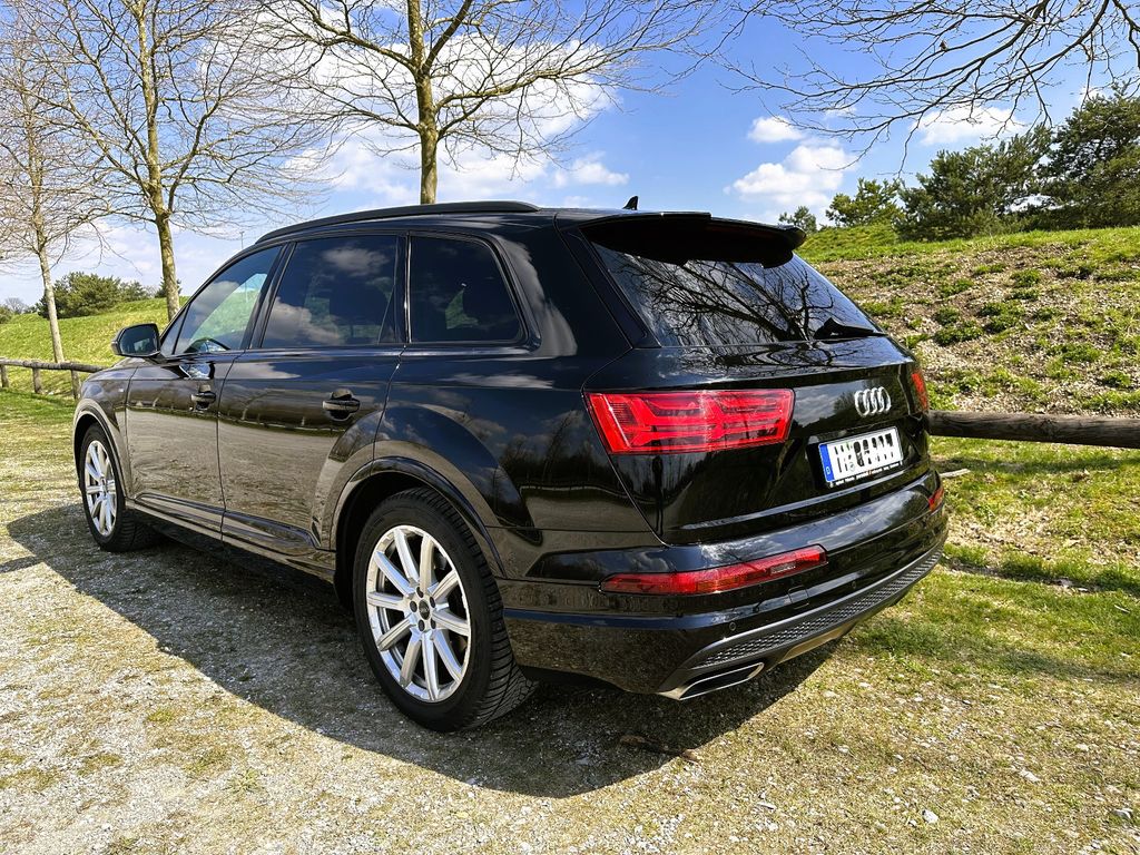 Image of Audi Q7