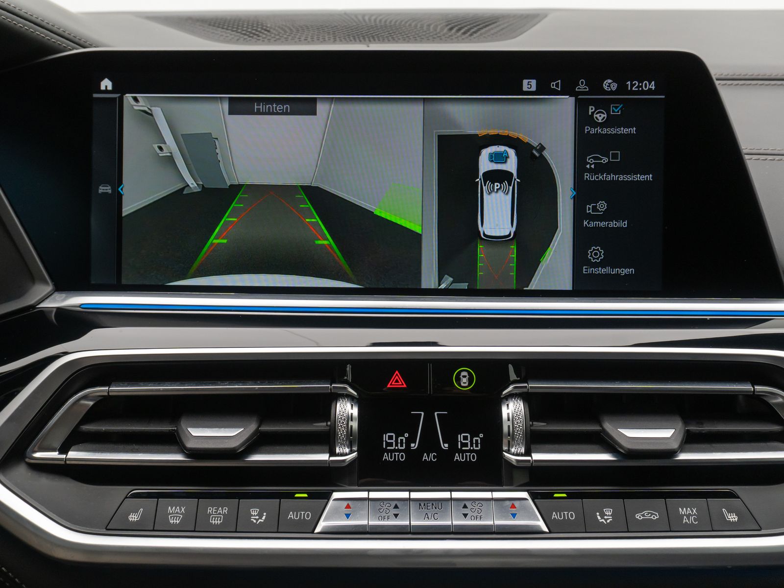 Fahrzeugabbildung BMW X5 xD45e M Sport 360° Laser SoftCl HUD DAB HiFi