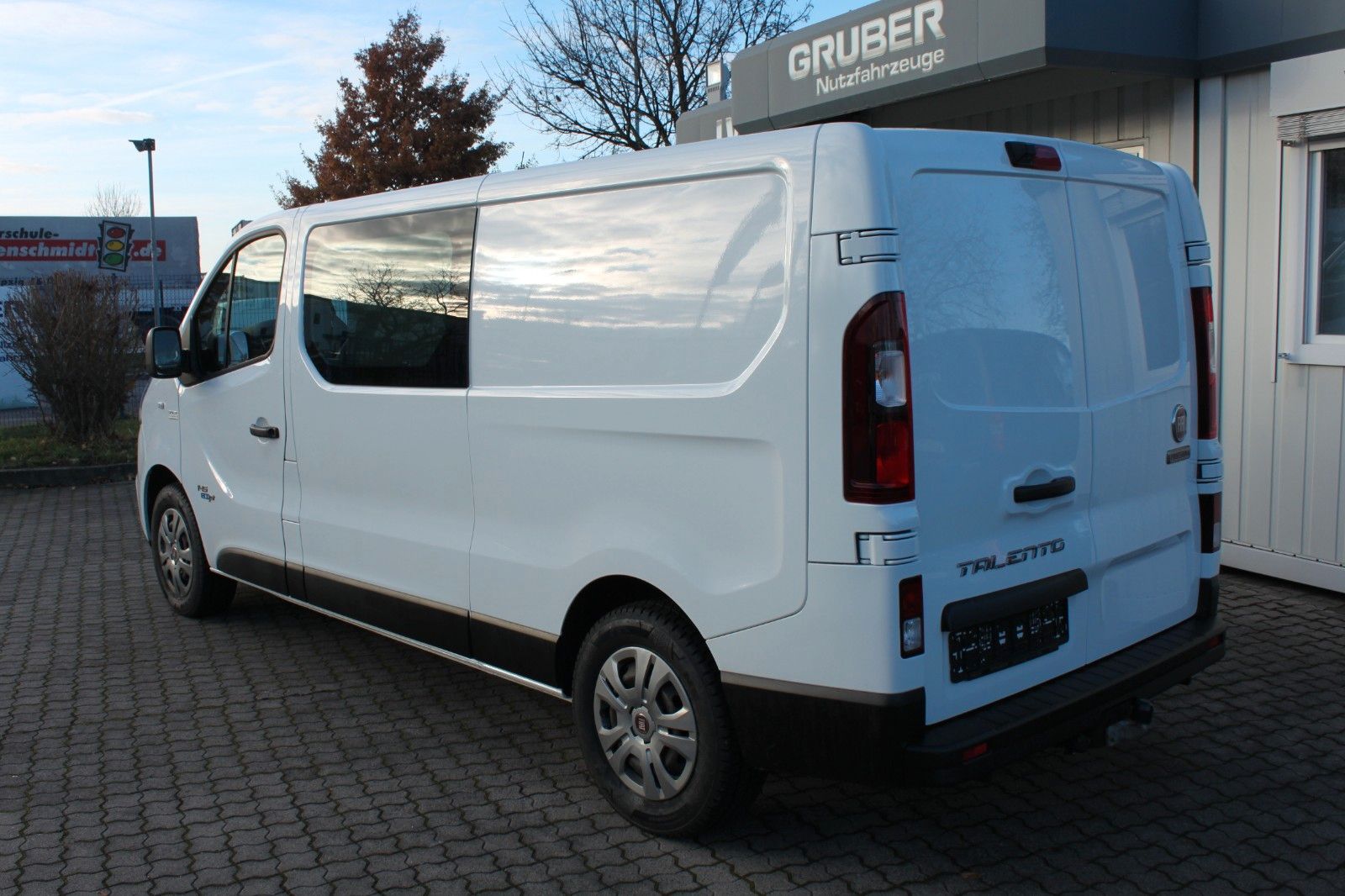 Fahrzeugabbildung Fiat Talento Multicab Navi