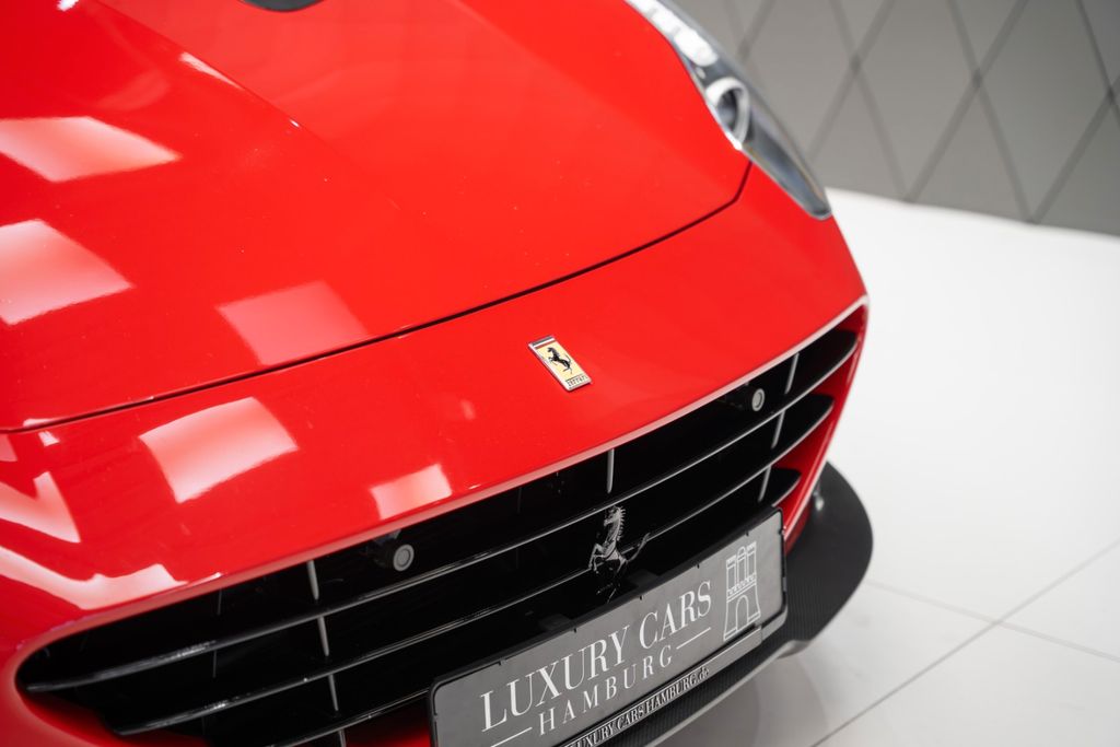 California T RED / BLACK NOVITEC - Bild 8