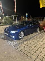 BMW 520d Touring (F11) Facelift  Vollauss... - BMW 520: 520d F11