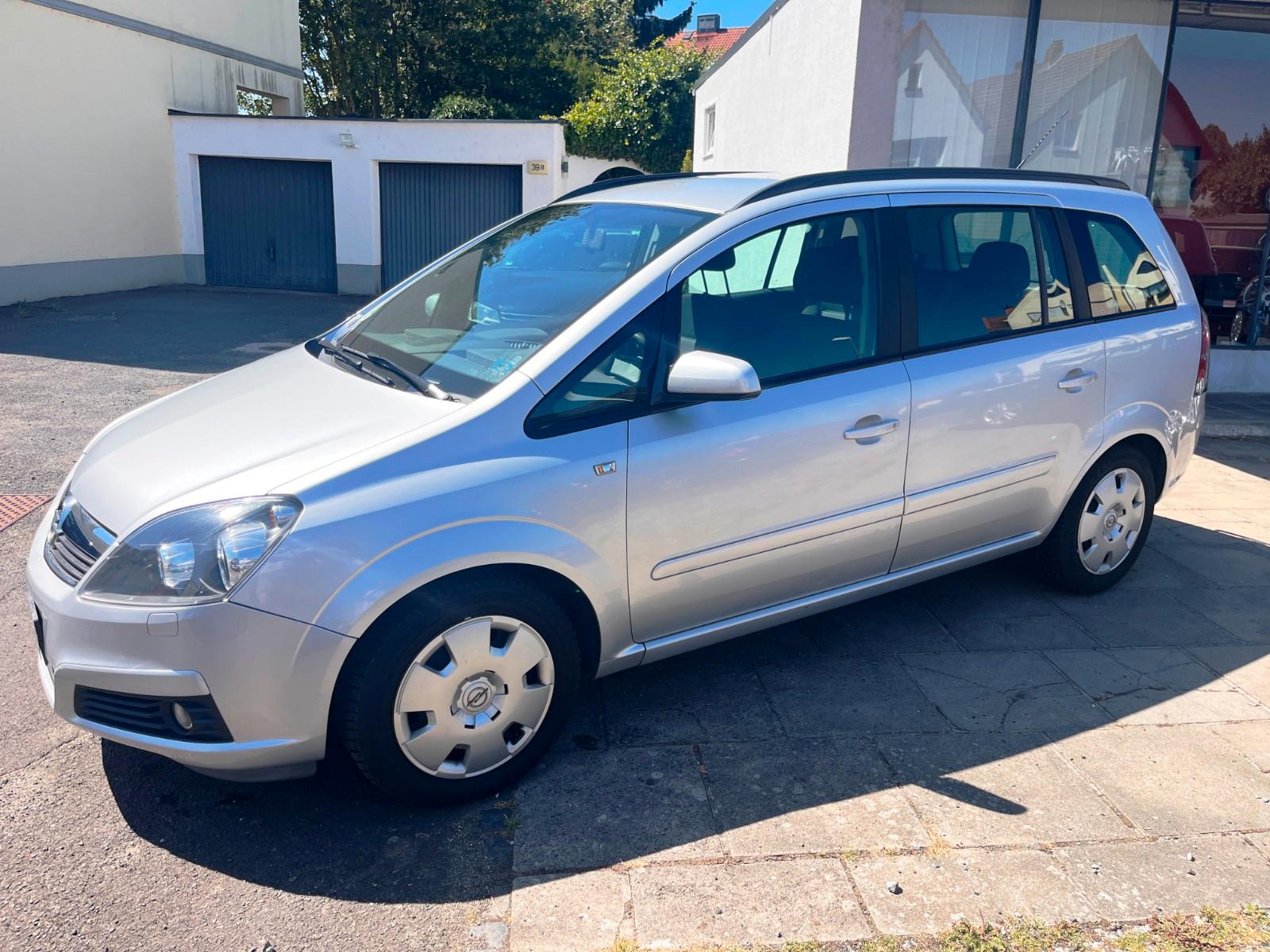 Opel Zafira B Edition*2.Hd*SHZ*7 Sitze*