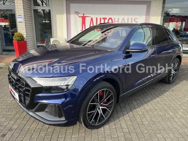Audi SQ8 TFSI quattro – LED, 22′, Pano, AHK, SZ