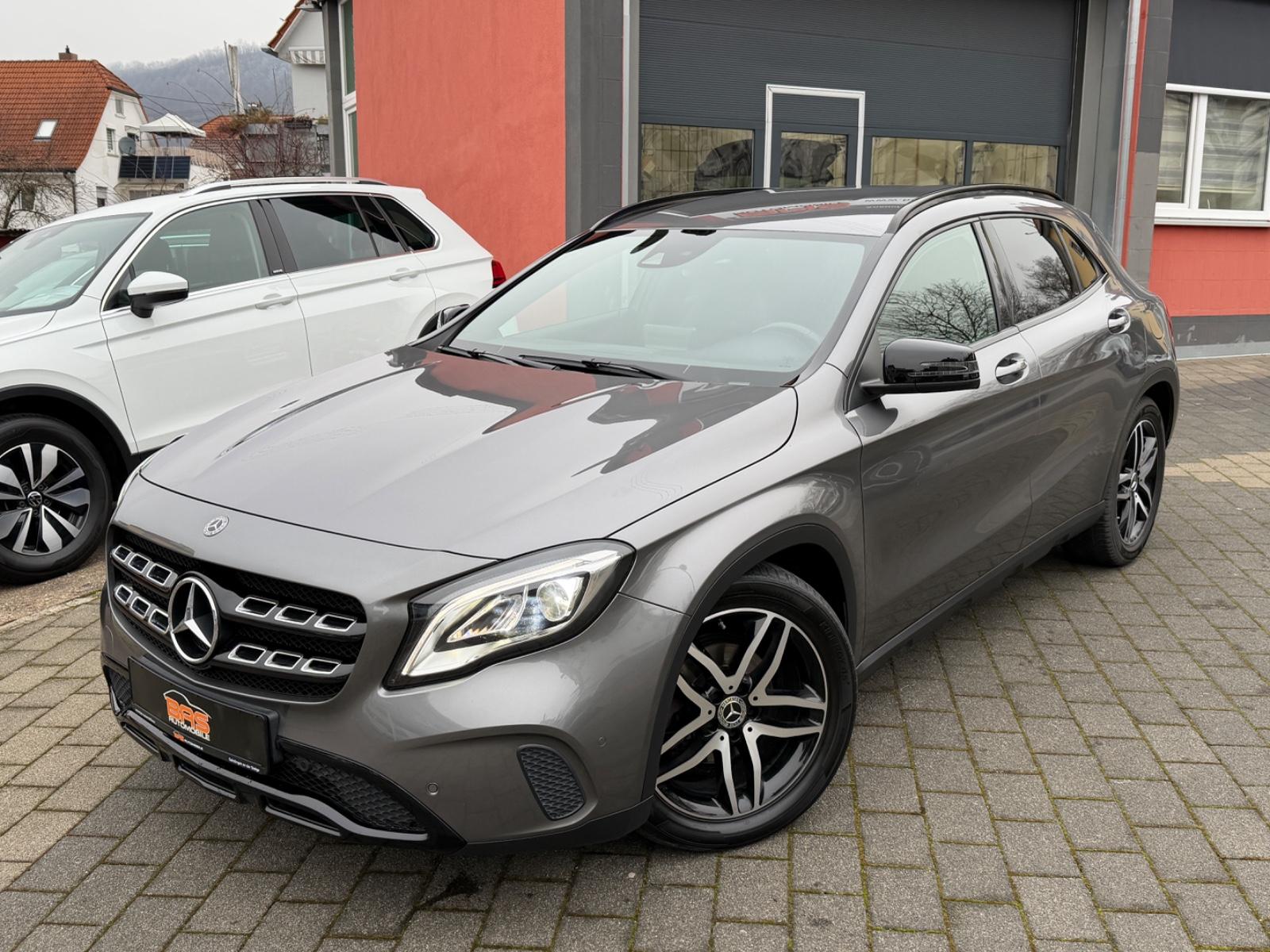 Mercedes-Benz GLA 220 CDI 4Matic*NIGHT*LED*NAVI*AHK*KAM*ASSIST