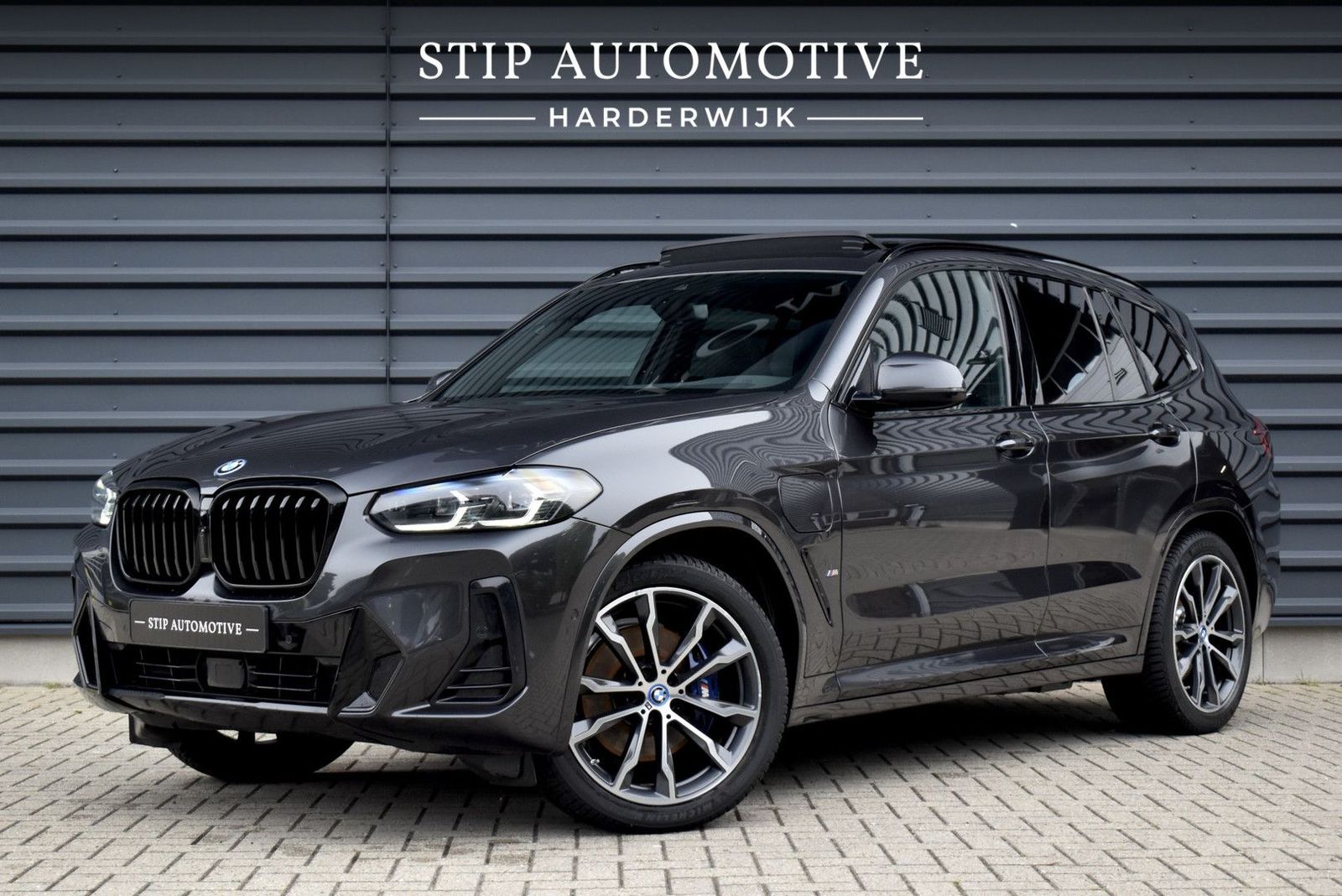 BMW X3 xDrive30e M Sport | Pano | M-Stoelen | ACC |