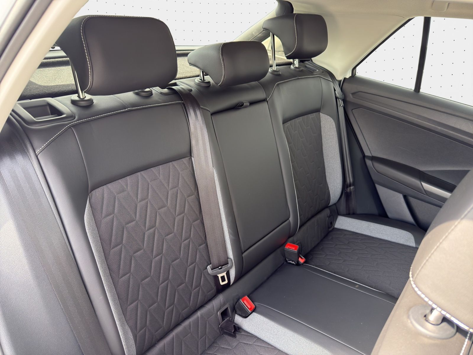 Volkswagen T-Roc - Bild 18