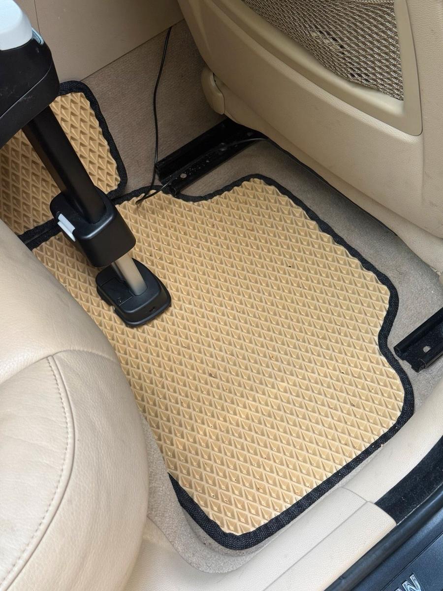 BMW 318 2008 — photo 12