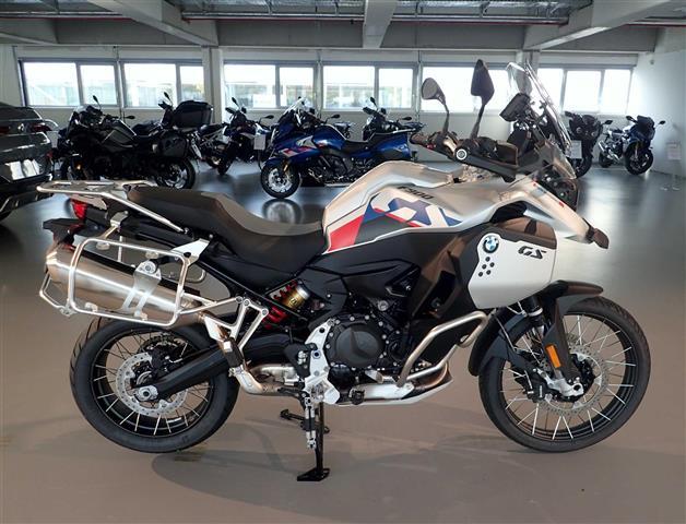 BMW F 900 GS Adventure Premium Selection !