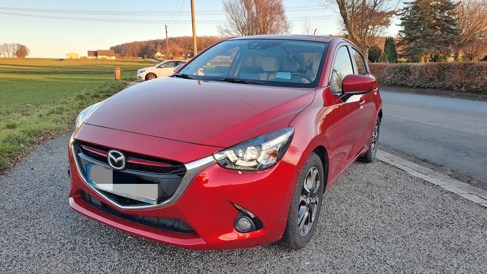 MAZDA 2