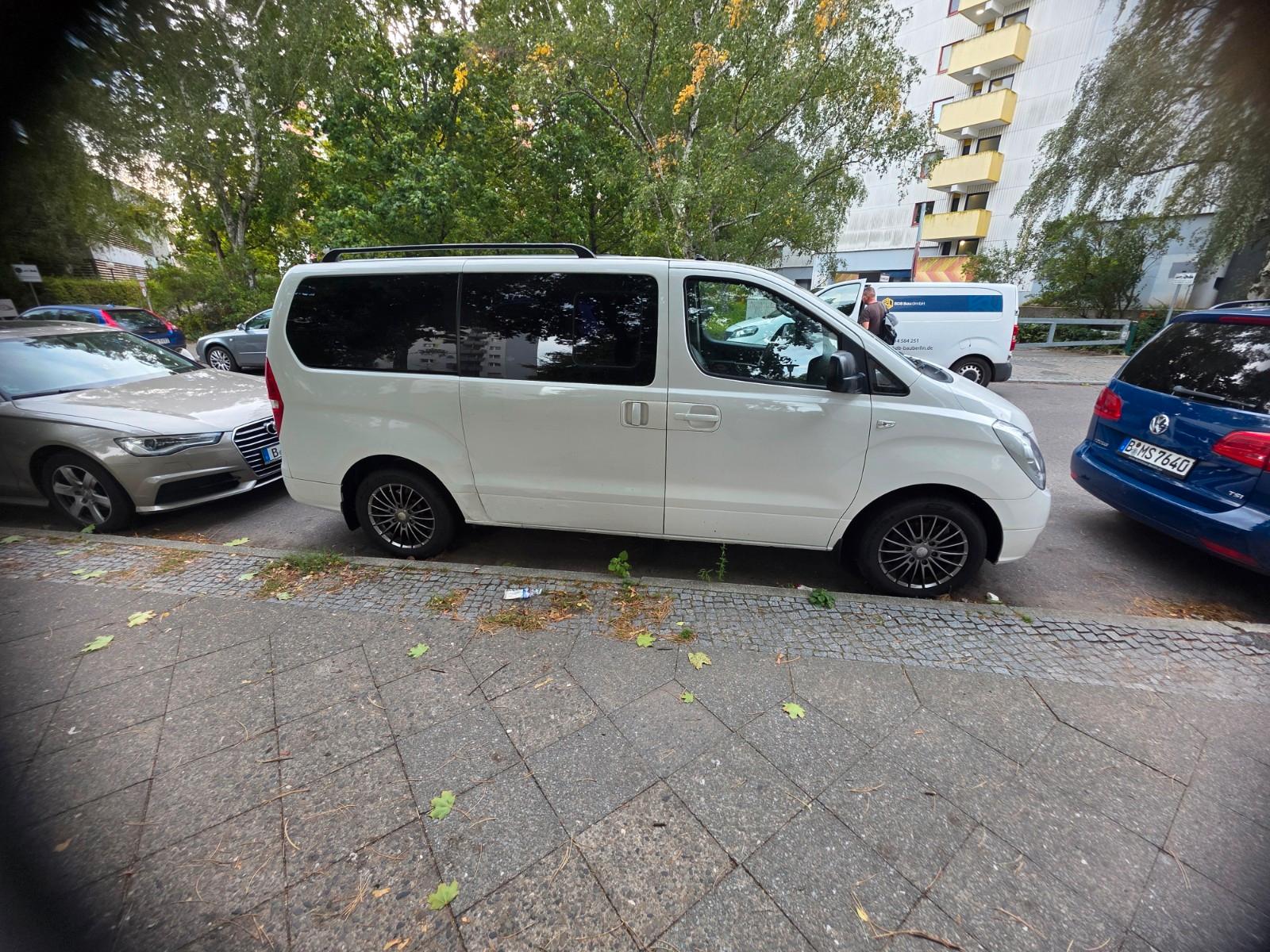 Hyundai H-1 8sitzer Automatik