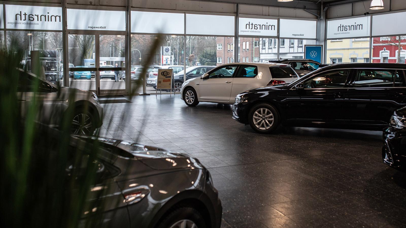 showroom-image-bottom