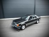 Mercedes-Benz Mercedes Benz - W124 - 230 CE - Coupe - Mercedes-Benz 230: Ce W124