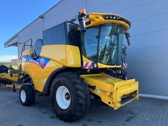 New Holland CX 6.90