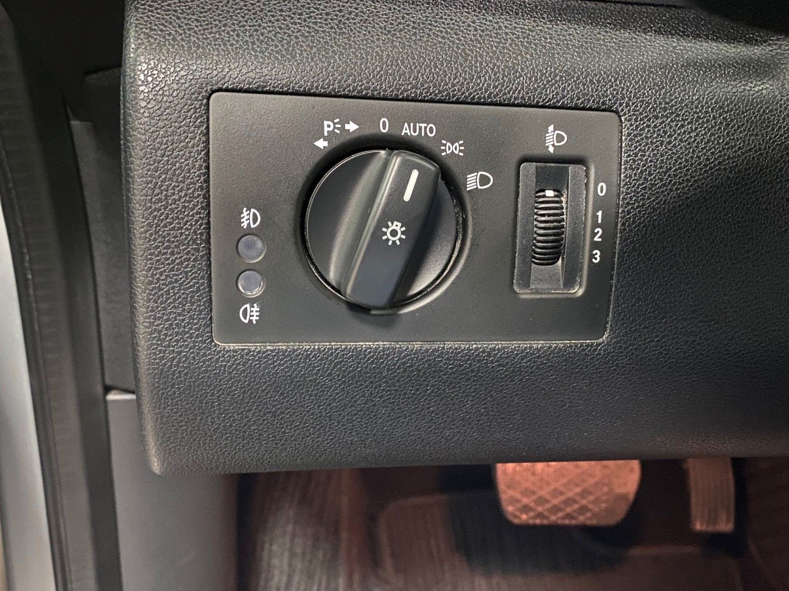 Fahrzeugabbildung Mercedes-Benz B 180 Autotronic+BLUETOOH FREISPRECHEINRICHTUNG