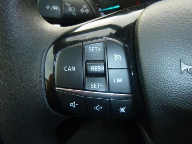 Fahrzeugabbildung Ford Fiesta Cool & Connect >36.6867KM/Navi/PDC<