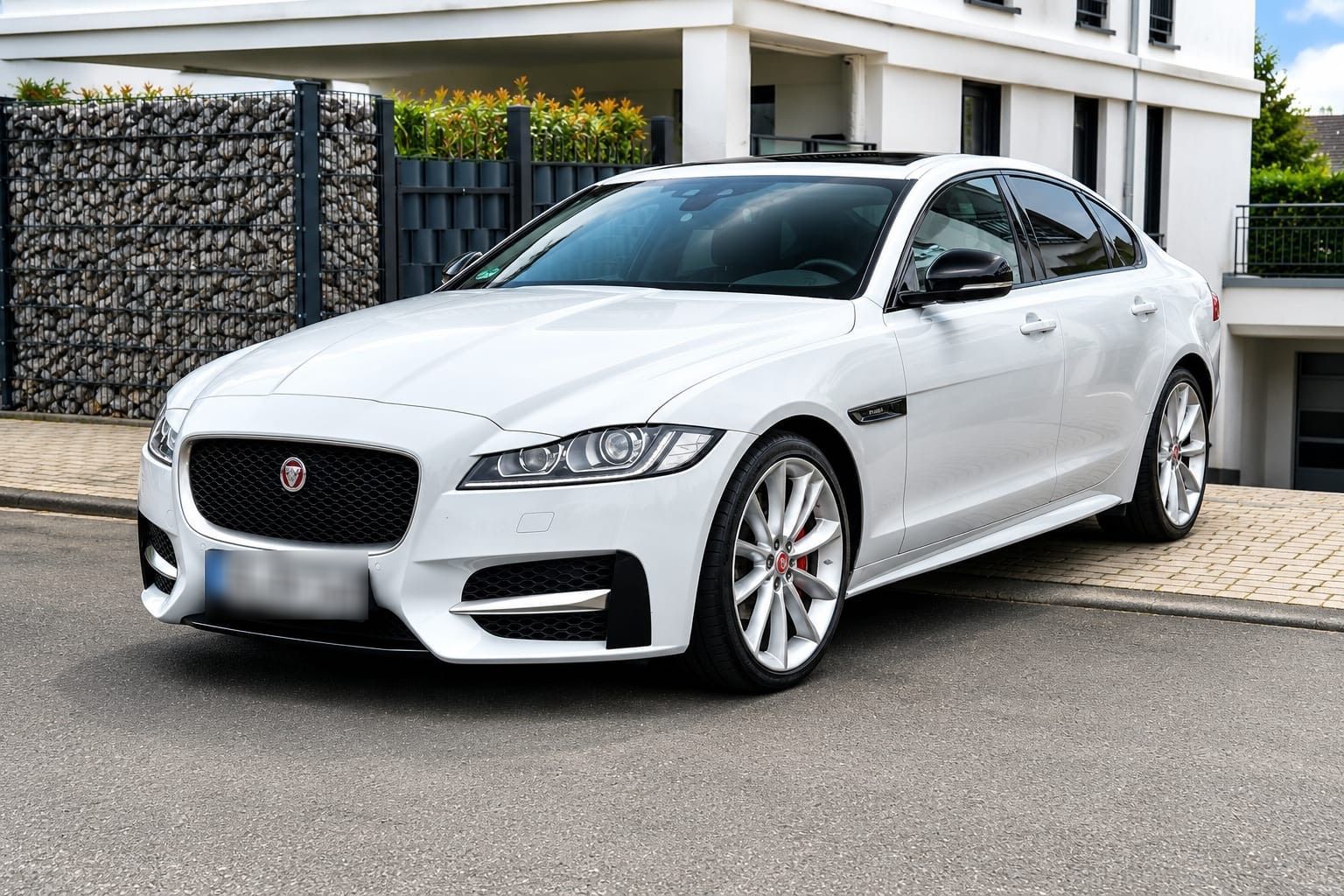 JAGUAR XF