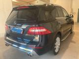Mercedes-Benz ML 350 BlueEfficiency*AMG*Standhzg*Pano*BI-Xenon - Mercedes-Benz ML 350 mit Benzin-Antrieb: Schwarz, Leder, Geländewagen