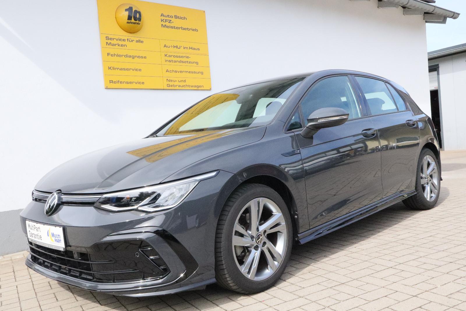 Volkswagen Golf VIII Lim. R-Line eTSI Kamera/SHZ/LED/...