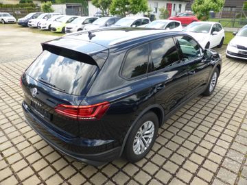 Volkswagen Touareg - 3