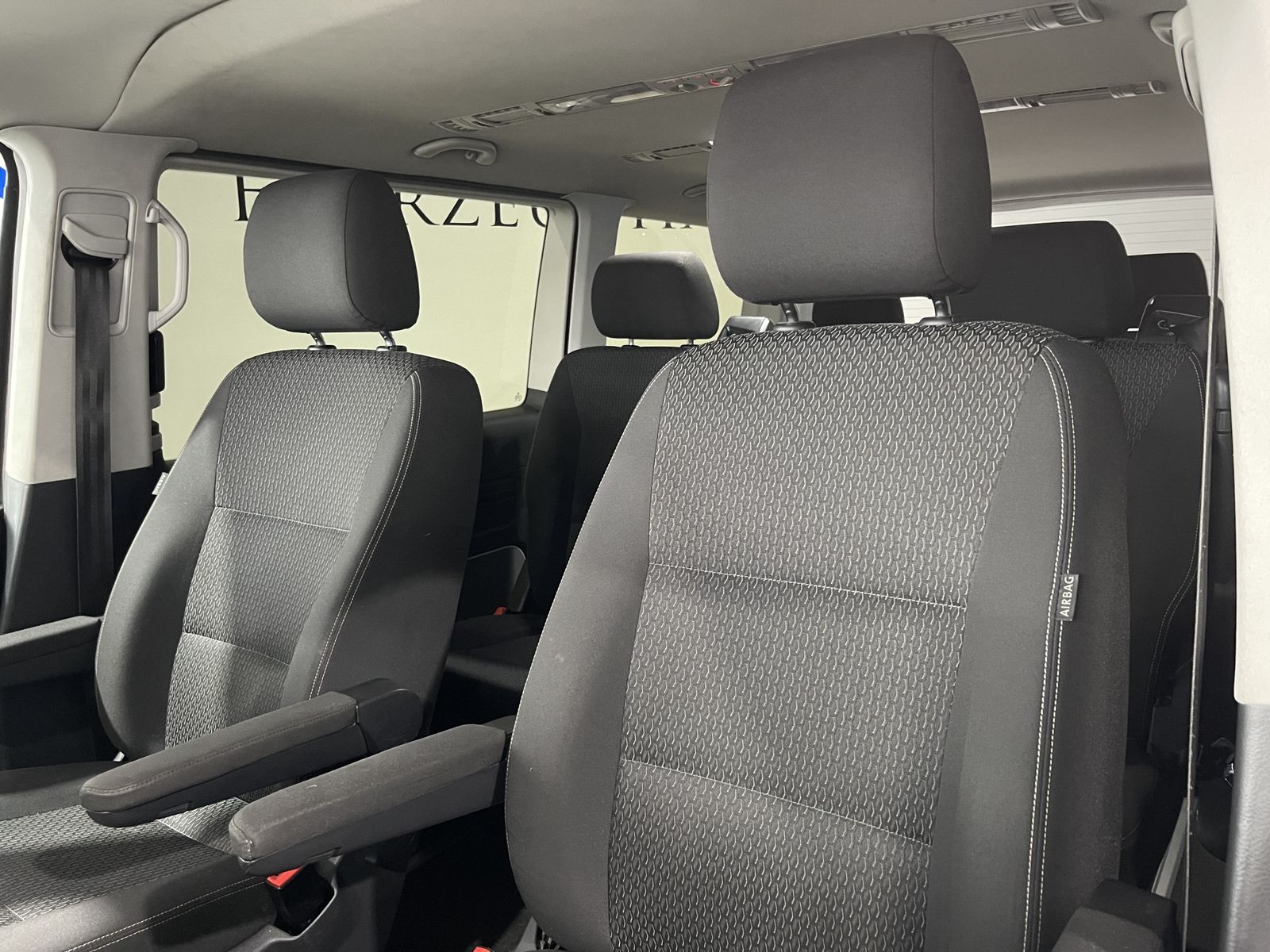 Fahrzeugabbildung Volkswagen T6 Multivan 6.1 2.0 TDI*Trendline*LED*Cam*AHK*
