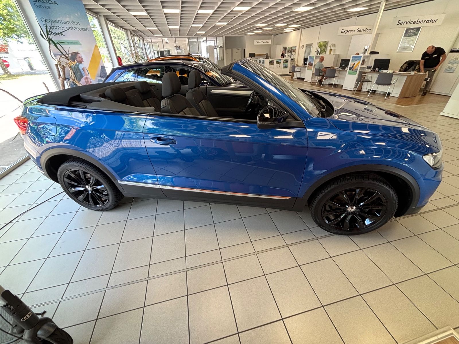 Fahrzeugabbildung Volkswagen T-Roc Cabriolet Style