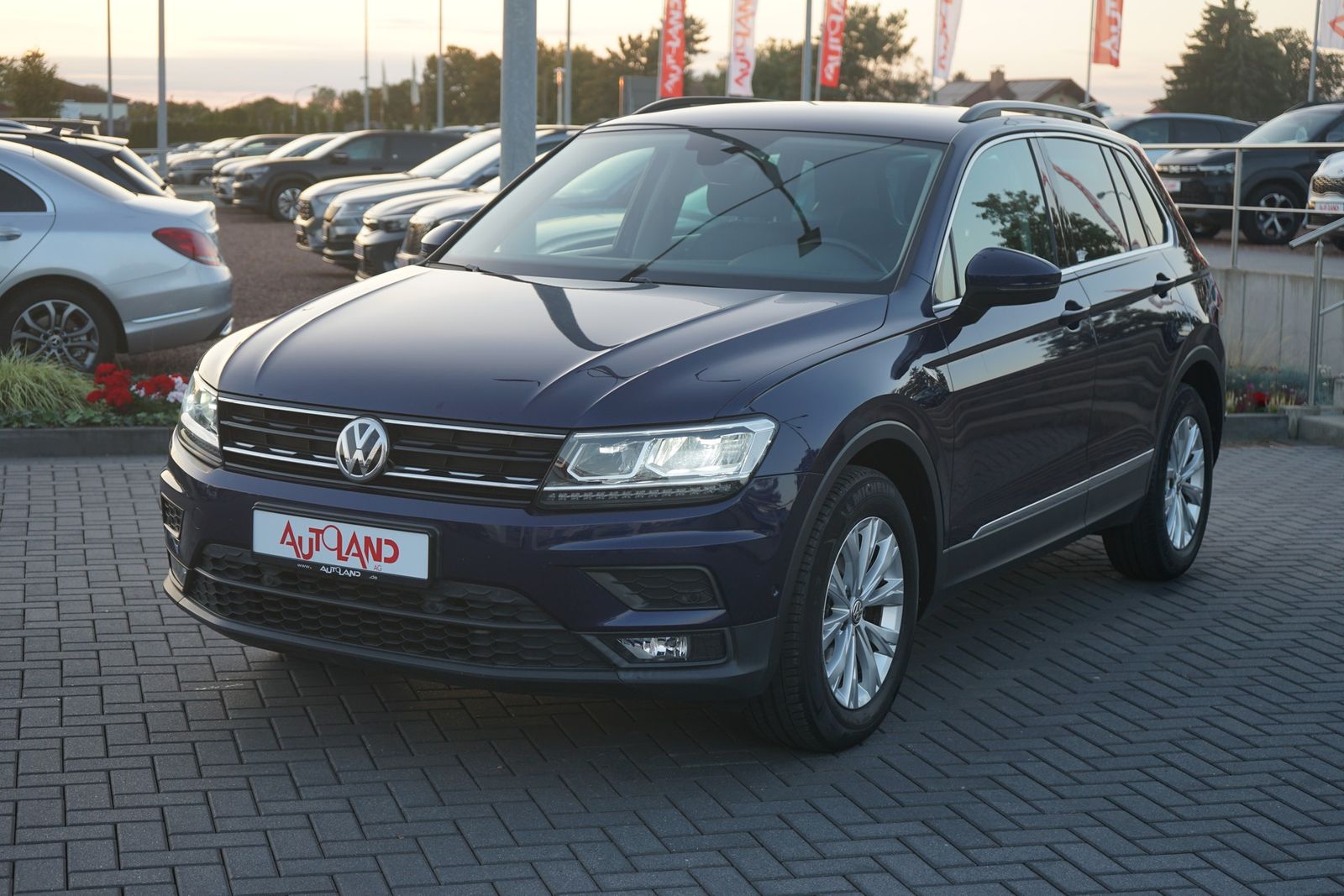 Volkswagen Tiguan 1.5 TSI AAC LED Navi ACC Kamera imagem 2