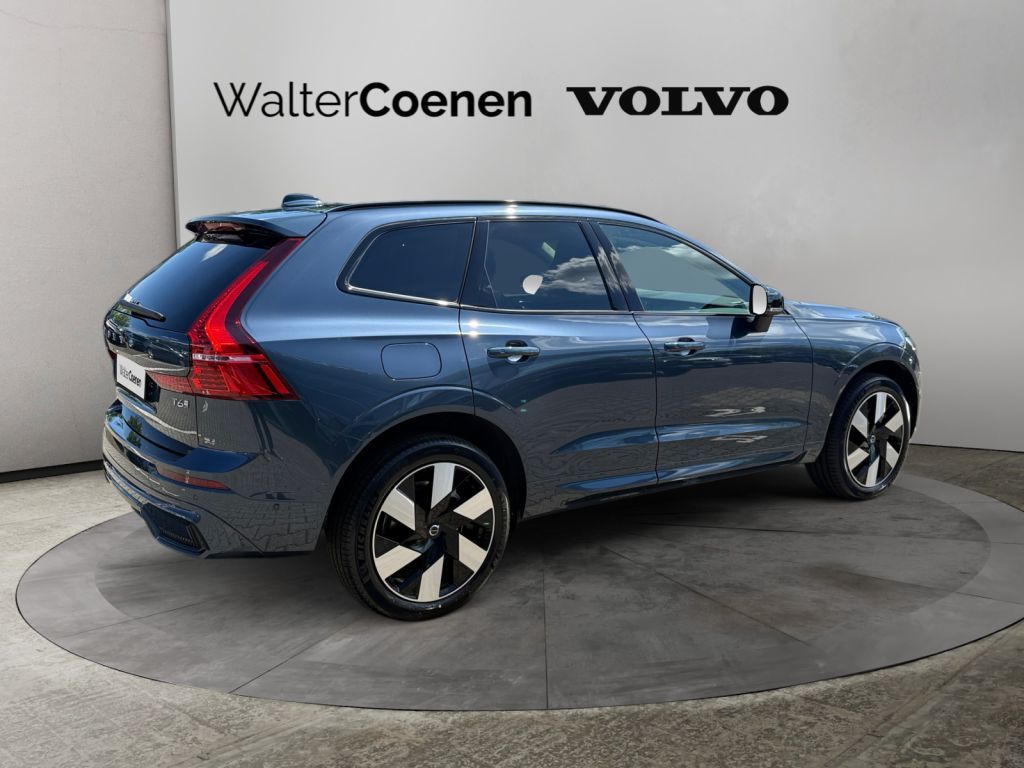 VOLVO XC60 T6 AWD Plug-in Hybrid Plus Dark 360° VOLVO XC60 T6 AWD Plug-in Hybrid Plus Dark 360°