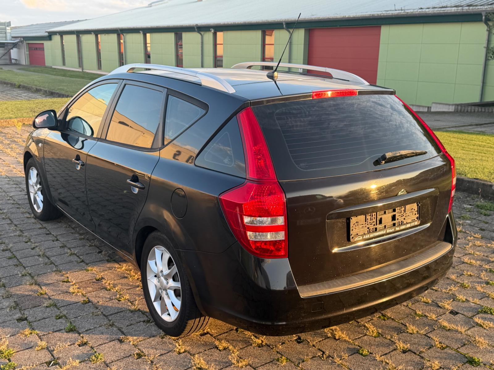 Kia ANDERE Ceed Sportswagon EX