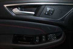 Fahrzeugabbildung Ford S-Max 2,0 EcoBlue ST-Line Automatik LED + PANO