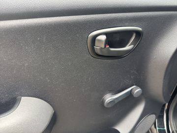 Hyundai i10 1.1 Classic Ganzjahresreifen+Tüv neu, Bild 12
