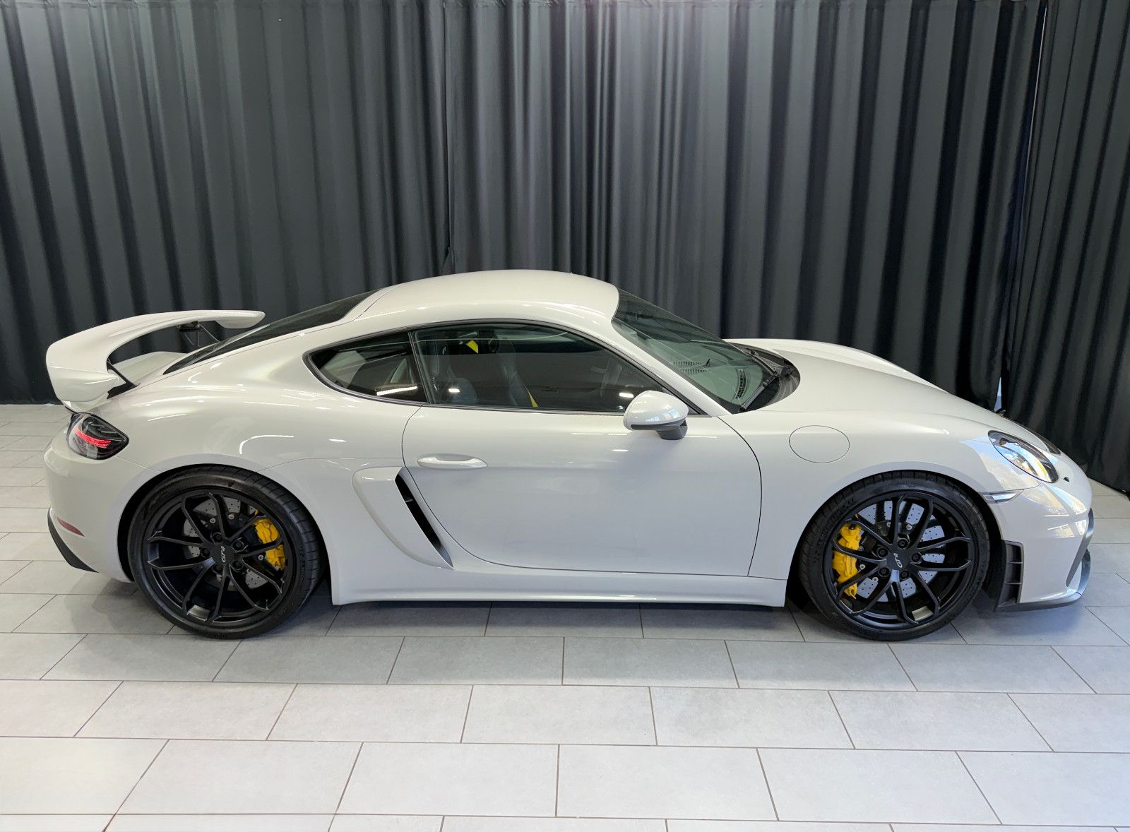 Fahrzeugabbildung Porsche Cayman GT4|918 SCHALENSITZE|PCCB|1.HAND|SCHALTER