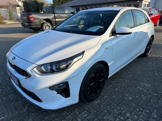 Kia Ceed 1.5 Attract Edition Kamera Winterpaket