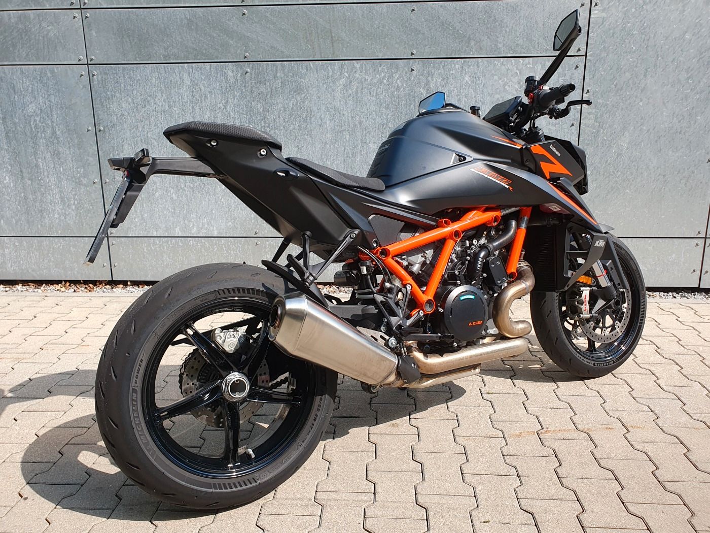 Fahrzeugabbildung KTM 1390 Super Duke R Evo 2024