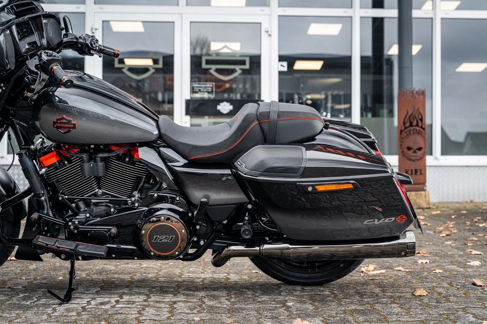 Fahrzeugabbildung Harley-Davidson CVO Street Glide  FLHXSE 121 CUI MY25 kurz. Ver.