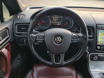 Volkswagen Touareg - 11