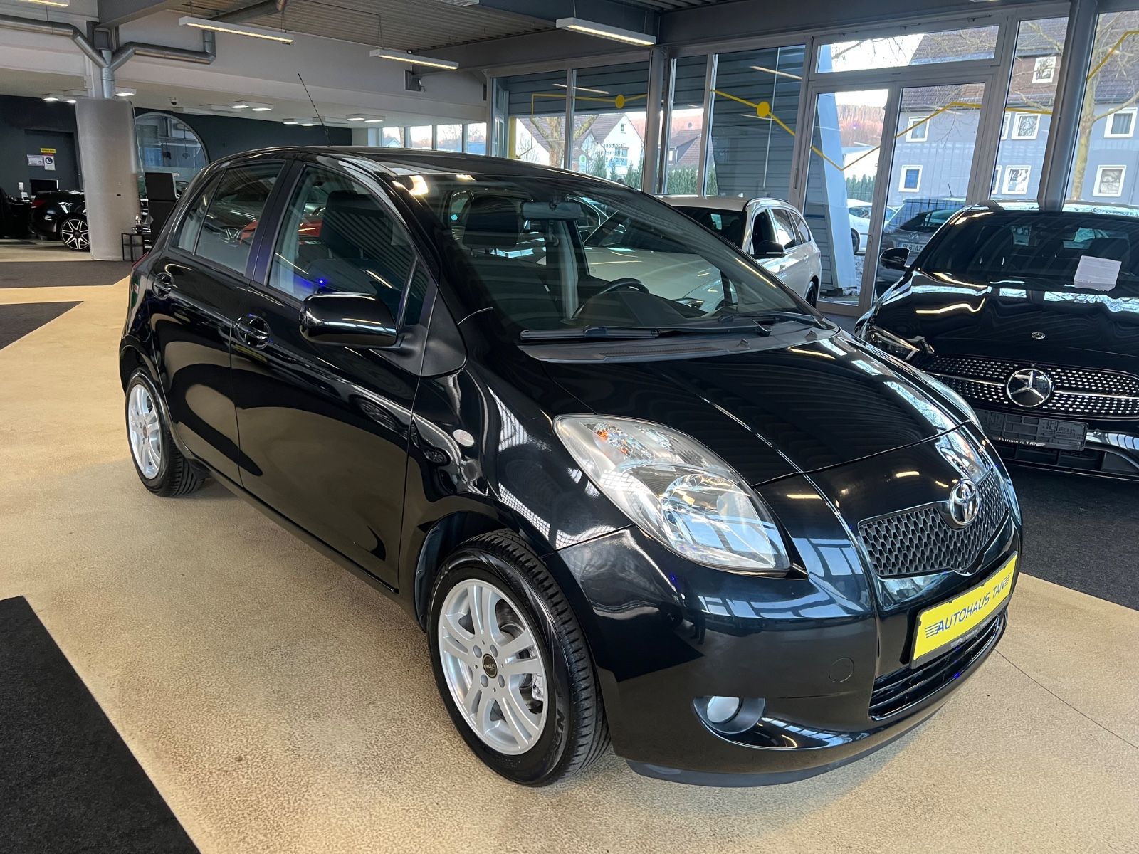 Fahrzeugabbildung Toyota Yaris Sol * TÜV/AU NEU *