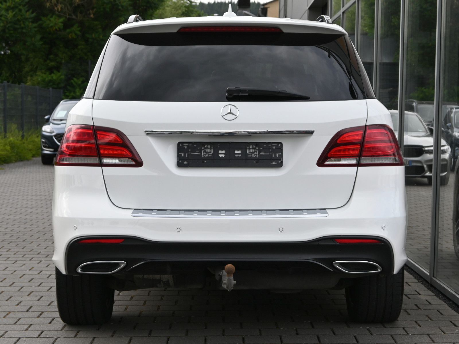 Fahrzeugabbildung Mercedes-Benz GLE 350 d 4MAT. AMG LINE °NIGHT°AHK°ILS°360°SHD°