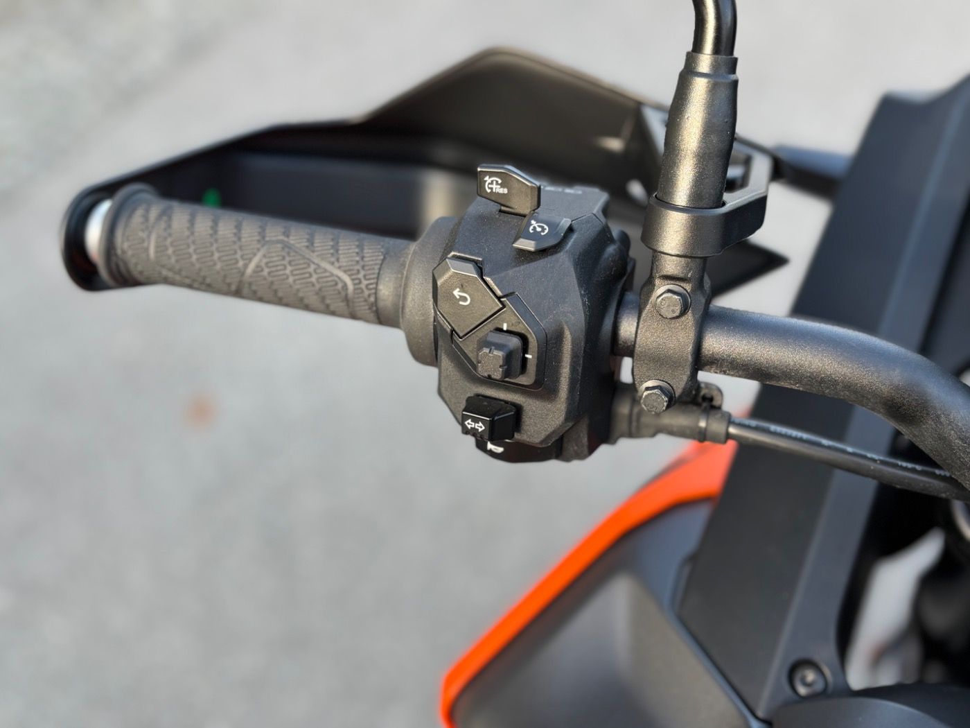 Fahrzeugabbildung KTM 1390 Super Adventure S EVO 4 Jahre Garantie