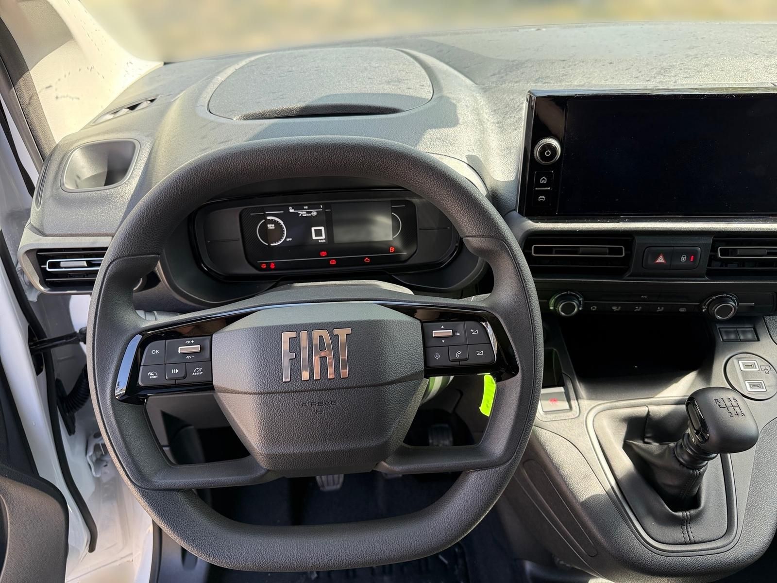 Fahrzeugabbildung Fiat Doblo M Kastenwagen 100 MT6