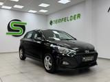 Hyundai i20 Pure TÜV NEU / SHZ / LENKG. HEIZUNG - Hyundai i20 Pure mit Benzin-Antrieb