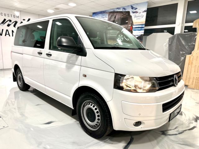 Volkswagen T5 Multivan NAVI MULTIL TEMPO SITZH 1HAND NUR VW