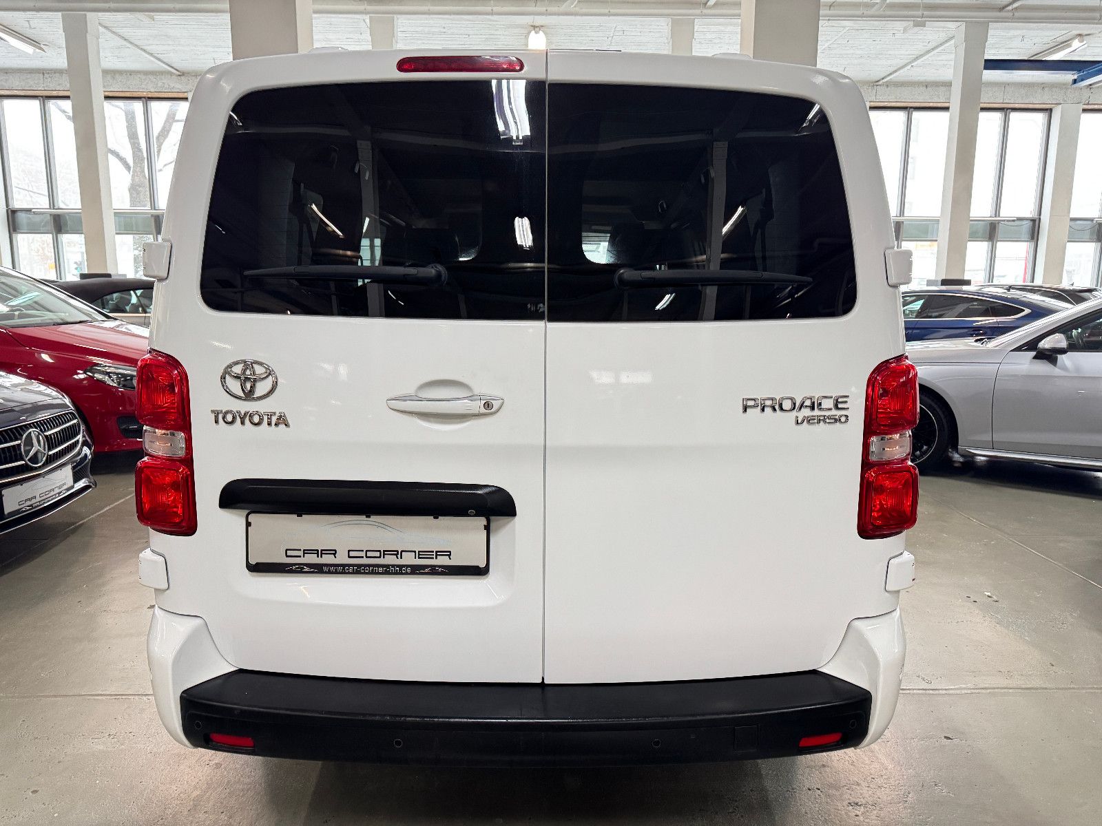 Fahrzeugabbildung Toyota Proace Verso L2 Shuttle Comfort Automatik Voll
