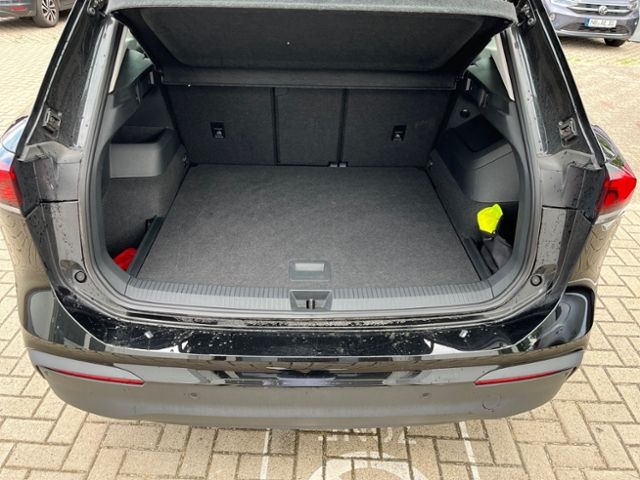 Fahrzeugabbildung Volkswagen Tiguan 2.0 TDI DSG GOAL AHK NAVI KAMERA GJR STHZ