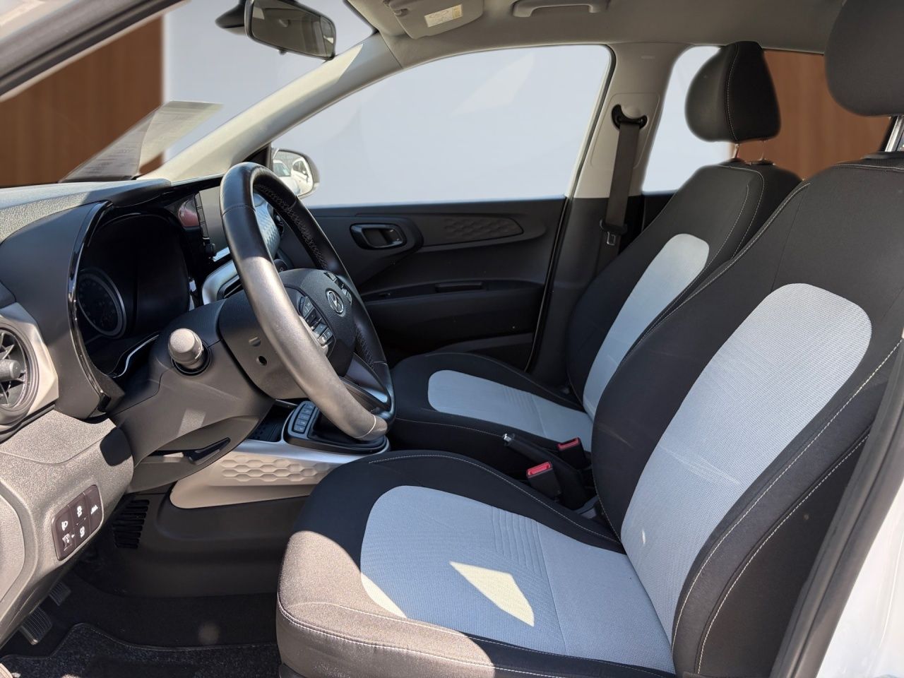 Fahrzeugabbildung Hyundai i10 STYLE *DACHLACK.*USB*ZV*SPURH*