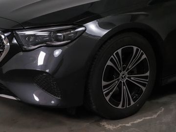 Mercedes E 220 - 5