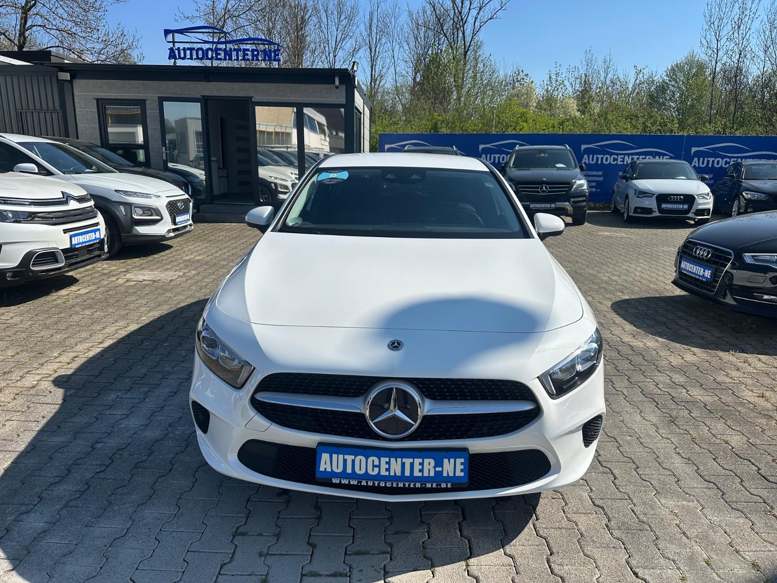 Mercedes-Benz A 250 e/Navi/Leder/Rückfahrkamera/LED/