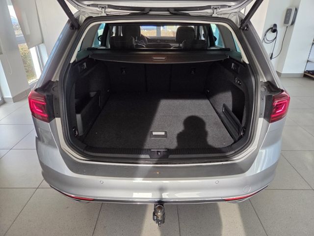Passat Variant Elegance 2.0 TDI MATRIX STH AHK N