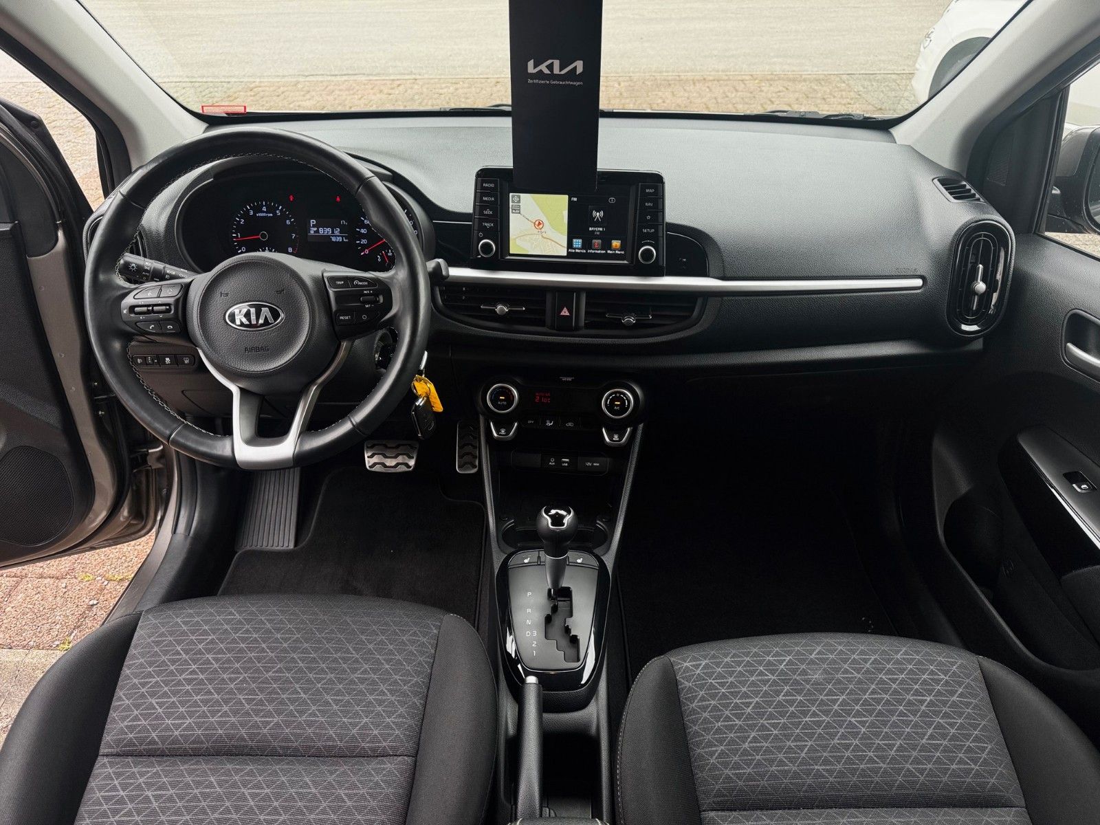 Fahrzeugabbildung Kia Picanto 1.2 SPIRIT Automatik NAVI KAMERA KLIMAUT